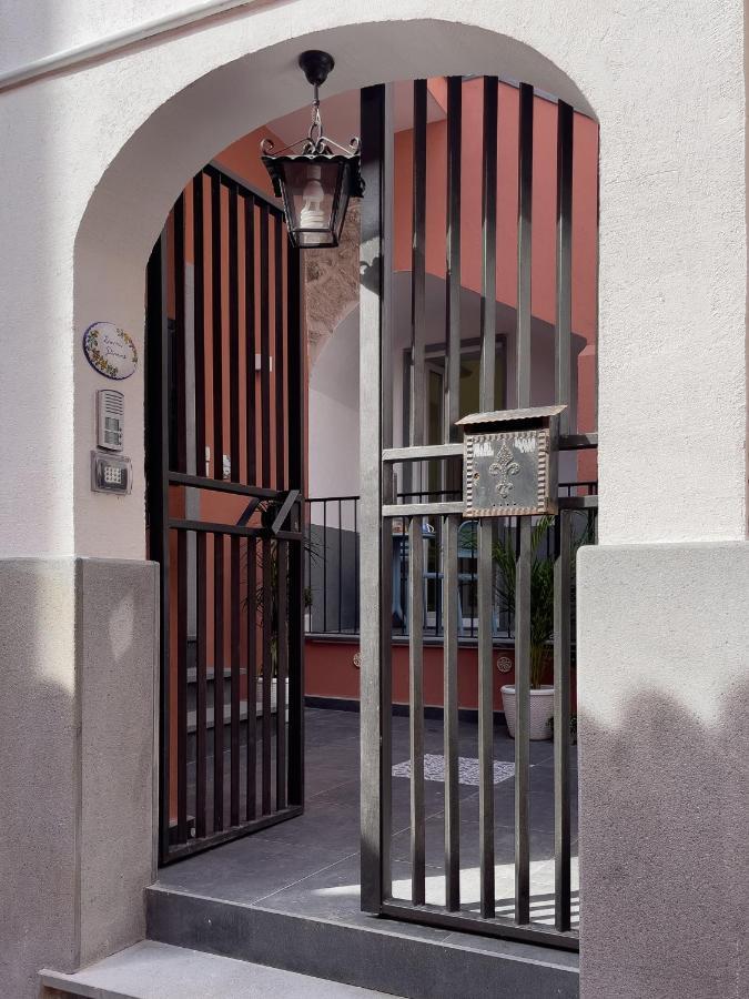 Appartamento Emma dimore Castellammare di Stabia Esterno foto